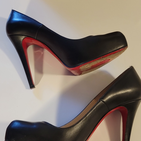 Christian Louboutin Rolando 120 Black Leather Heels - Picture 2 of 10
